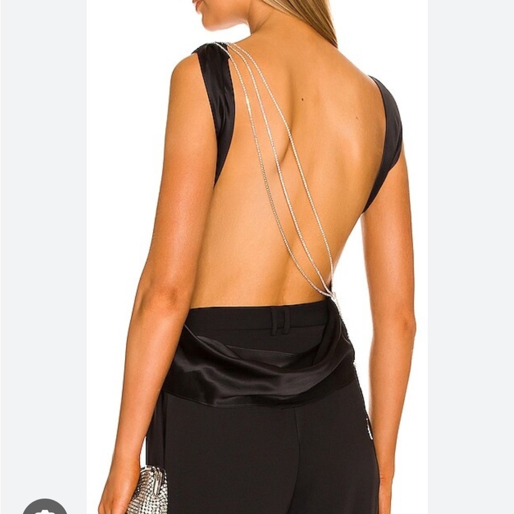 THE BAR ASHER TOP IN BLACK